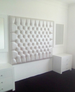 gallery-18-126-side-tables-with-mirrors.jpg